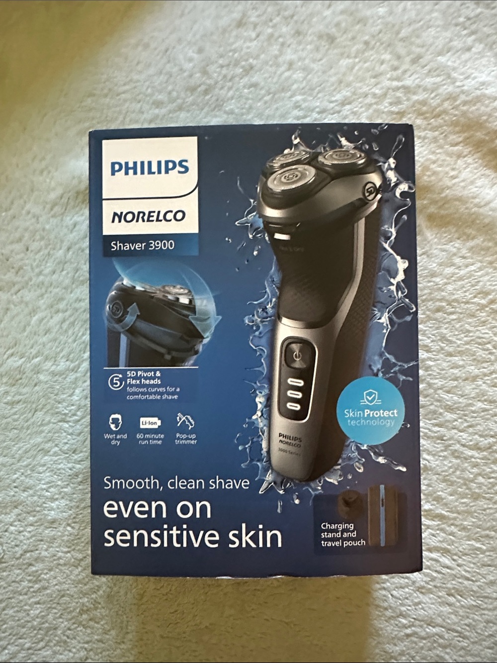 NEW Philips Norelco 3900 Electric Razor - Black/Silver